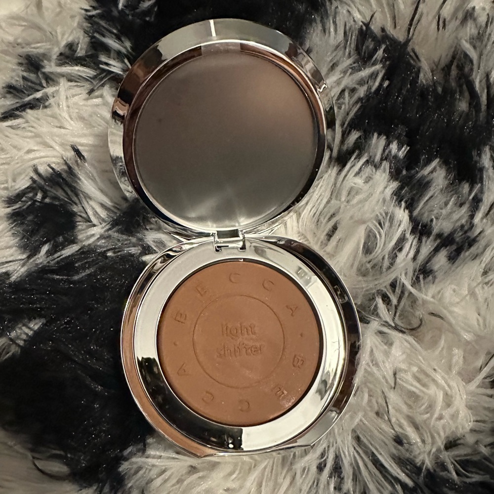 New BECCA light shifter finishing veil